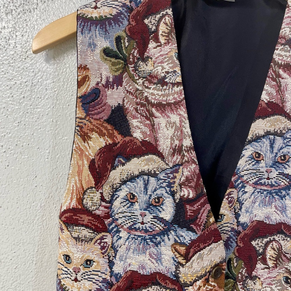 Idea Nuova Vintage Tapestry Vest Santa Cats Christmas Holiday Kitsch Large Jolly